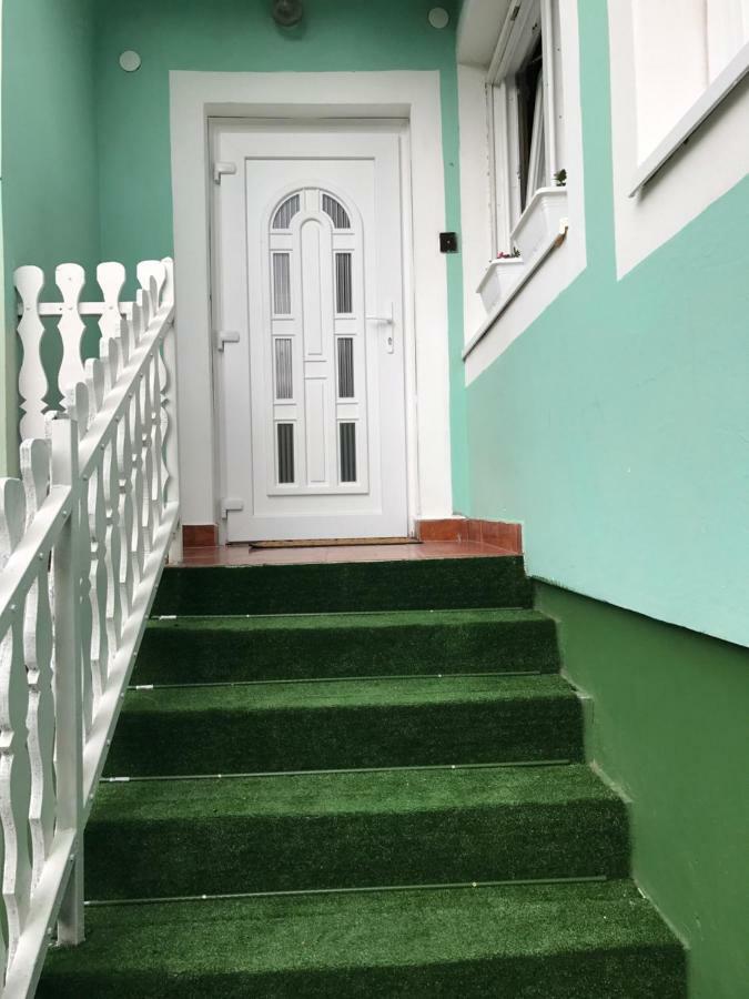 Rozsavoelgy Apartman Balatonlelle Esterno foto